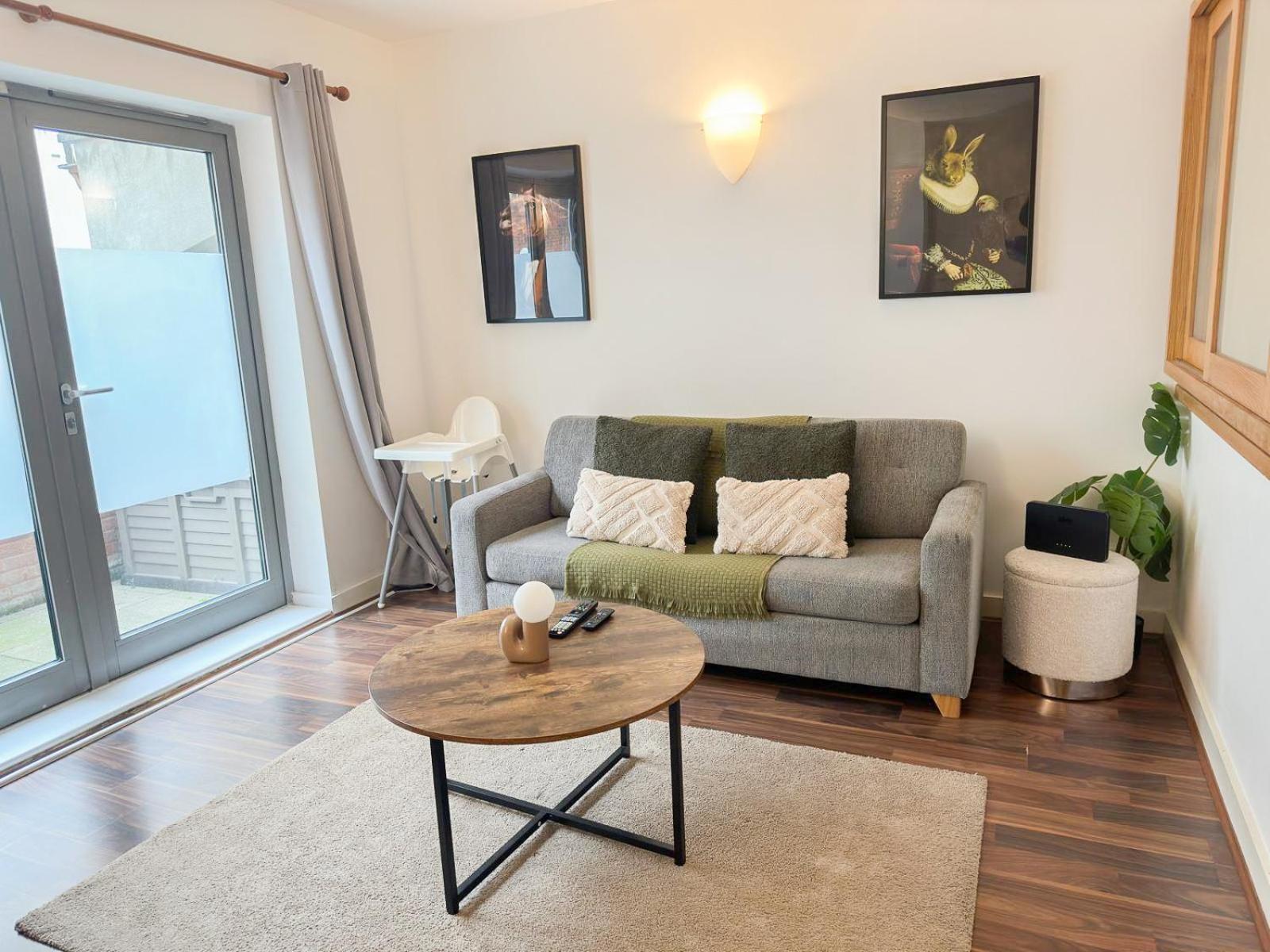 Stunning 1-bedroom Flat In Canary Wharf Free Parking Near Museum Londres