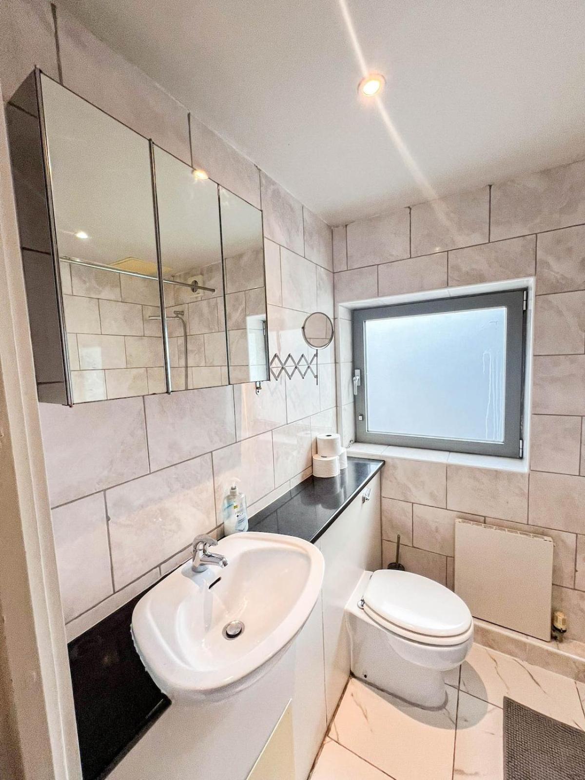 Stunning 1-bedroom Flat In Canary Wharf Free Parking Near Museum * Londres