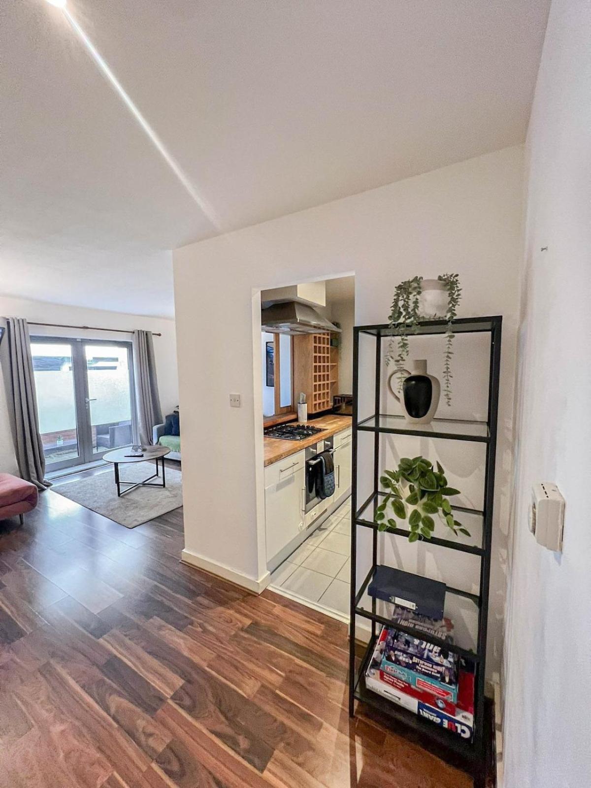 Stunning 1-bedroom Flat In Canary Wharf Free Parking Near Museum *